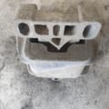 Подушка двигателя левая Skoda Octavia I (1996-2010) 1J0199555