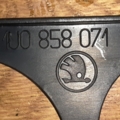 Рамка консоли центральная Skoda Octavia I (1996-2010) 1U0858071