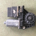 octavia і мотор правого заднього скла Skoda Octavia II (2004-2013) 0130821732
