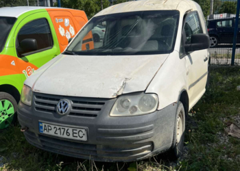 3353098 Volkswagen Caddy III (2004-2015) 2.0 Дизель   Ручна / Механіка