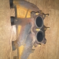 Колектор випускний 1,6 akl Volkswagen Golf IV (1997-2006) 06A253033H