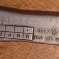 Кріплення двигуна задні leon audi w Volkswagen Golf IV (1997-2006) 1J0199851