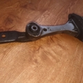 Кріплення двигуна задні leon audi w Volkswagen Golf IV (1997-2006) 1J0199851