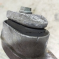 Кріплення двигуна задні leon audi w Volkswagen Golf IV (1997-2006) 1J0199851
