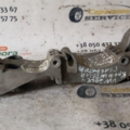 Кріплення лапи генератора vw golf iv audi 1.6 sr Volkswagen Golf IV (1997-2006) 06A903143H