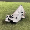 Кронштейн двигуна правий Volkswagen Golf IV (1997-2006) 038199207J