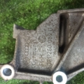 Кронштейн опори двигуна Volkswagen Golf IV (1997-2006) 071260089B