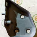 Кронштейн поперечины рулевой колонки левый Volkswagen Golf IV (1997-2006) 1J0419255B