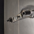 Накладка ручки передніх правих дверей vw golf iv Volkswagen Golf IV (1997-2006) 1J0867172A