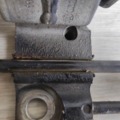петля передніх дверей права нижня Volkswagen Golf IV (1997-2006) 4B0831412B