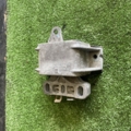 Подушка двигателя левая Volkswagen Golf IV (1997-2006) 1J0199555