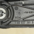 ручка підйому скла двері Volkswagen Golf IV (1997-2006) 1H0837581D