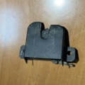 Замок кришки багажника Volkswagen Golf IV (1997-2006) 1J9827505