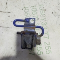 петля передніх дверей Volkswagen Golf V (2003-2009) 4B0831412B