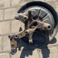 поворотний кулак задній, лівий Volkswagen Golf VI (2008-2012) 1K0505435AB