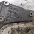 Кронштейн тнвд Volkswagen Passat B5 (1996-2005) 028130147B