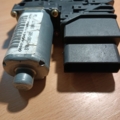 Моторчик склопідйомника задній лівий Volkswagen Passat B5 (1996-2005) 0130821697