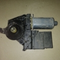 Моторчик склопідйомника задній лівий Volkswagen Passat B5 (1996-2005) 0130821697
