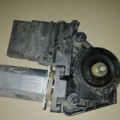 Моторчик склопідйомника задній лівий Volkswagen Passat B5 (1996-2005) 0130821697