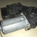 Моторчик стеклоподъемника задний правый Volkswagen Passat B5 (1996-2005) 0130821696