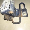 Петля двери передней правой Volkswagen Passat B5 (1996-2005) 4B0831412A