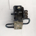 петля передніх дверей права нижня Volkswagen Passat B5 (1996-2005) 4B0831412B