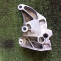 Кронштейн ліва подушки Volkswagen Passat B6 (2005-2010) 1K0199117AP