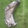 Кронштейн подушки (опори) двигуна, правої Volkswagen Passat B6 (2005-2010) 06J199207K