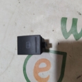 Кнопка обігірвача заднього скла Volkswagen Polo III (1994-2002) 6N0959621B
