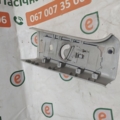 Накладка центральної правої стойки Volkswagen Polo IV (2002-2009) 6Q3867243B