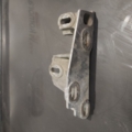 Кронштейн двигуна правий ford galaxy 2.3i Volkswagen Sharan I (1995-2010) 7M0199600C