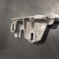 Кронштейн двигуна правий ford galaxy 2.3i Volkswagen Sharan I (1995-2010) 7M0199600C
