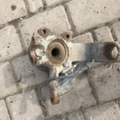 кулак поворотний передній лівий Volkswagen Sharan I (1995-2010) 7M0407255G