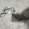 Петля капота права Volkswagen Sharan I (1995-2010) 7M0823302L