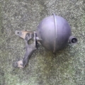 Бачок вакуумної системи двигуна (демпфер) Volkswagen Touareg I (2002-2010) 038129807