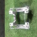 Кронштейн підлокітника Volkswagen Touareg I (2002-2010) 7L0863345