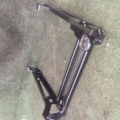 Кронштейн сидіння водія Volkswagen Touareg I (2002-2010) 7L0881677B