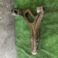 Важіль передньої підвіски нижній Volkswagen Touareg I (2002-2010) 7L0407152J