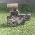 Зворотня частина замку капота Volkswagen Touareg I (2002-2010) 6Q0823480B