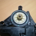 Двигун склопідіймача двері передньої, правої Volkswagen Touran I (2003-2010) 1T0959702
