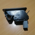 Кнопка скло підіймача дверей передніх правих Volkswagen Touran I (2003-2010) 1K0959851
