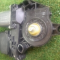 Моторчик склопідйомник Volkswagen Touran I (2003-2010) 915048400
