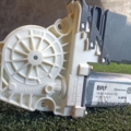 Моторчик склопідйомника задній лівий Volkswagen Touran I (2003-2010) 1K0959703B