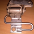 Петля дверей нижня задня права Volkswagen Touran I (2003-2010) 1T0833412A