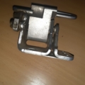 Петля дверей нижня задня права Volkswagen Touran I (2003-2010) 1T0833412A