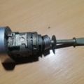 Vw touran 03- замок вставка замка двері перід l Volkswagen Touran I (2003-2010) 1T0837167A