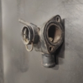 Фланець охолоджуючої рідини Volkswagen Transporter T4 (1990-2003) 028121133B