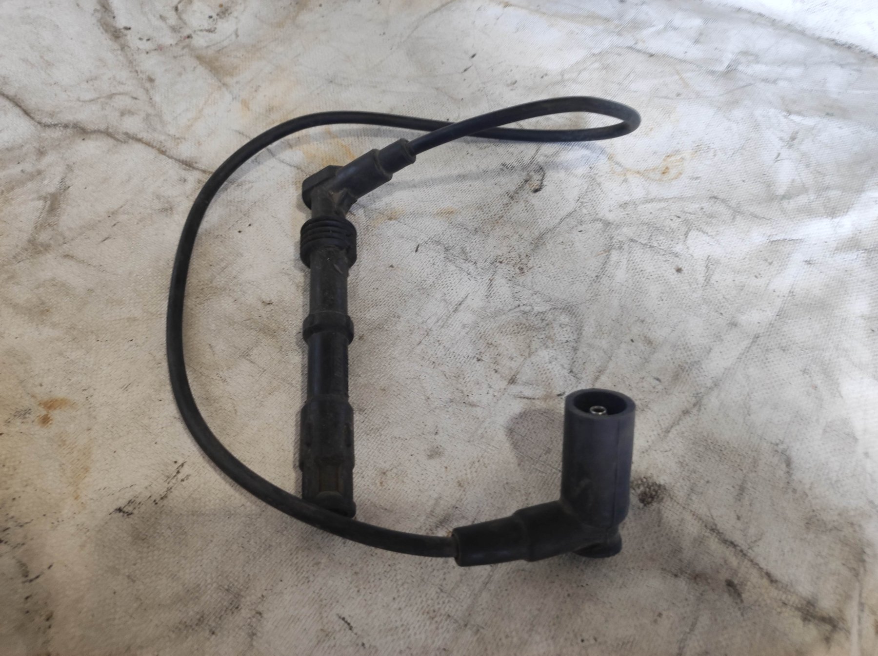 Вилка, свеча зажигания Audi 100 C3 1982-1991 027905447