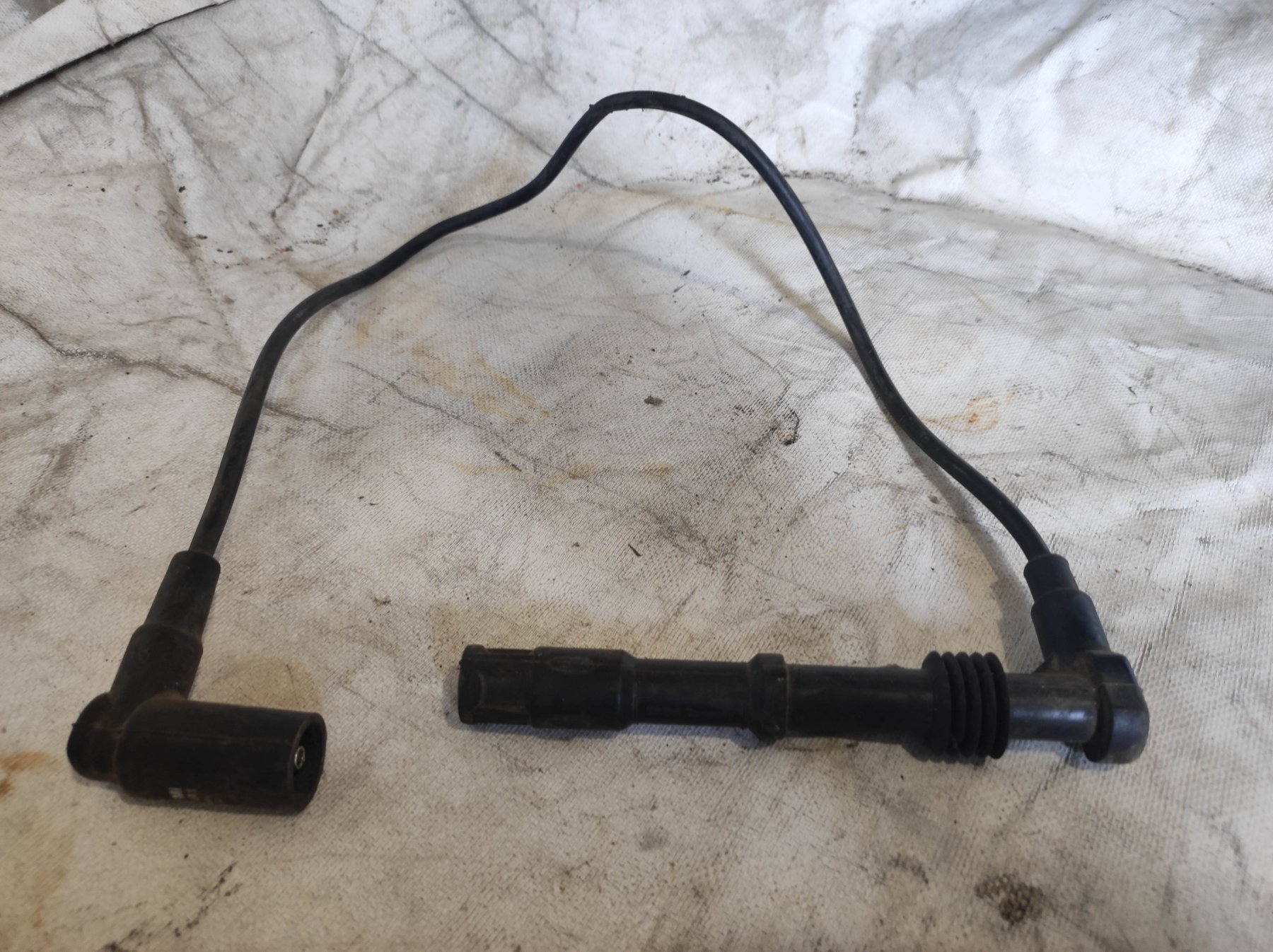 Вилка, свеча зажигания Audi 100 C3 1982-1991 027905447