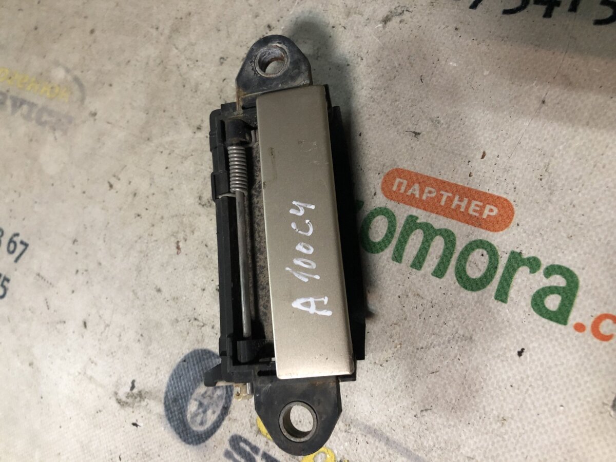 зовнішня ручка права задня Audi 100 C4 1990-1994 4A0839206